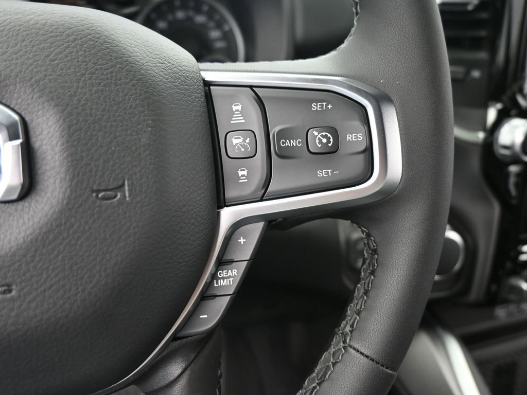 New 2026 RAM 1500 4x4 Crew Cab image 35
