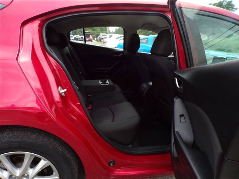 Used 2014 MAZDA MAZDA3 i Touring w/ Technology Package FWD image 20