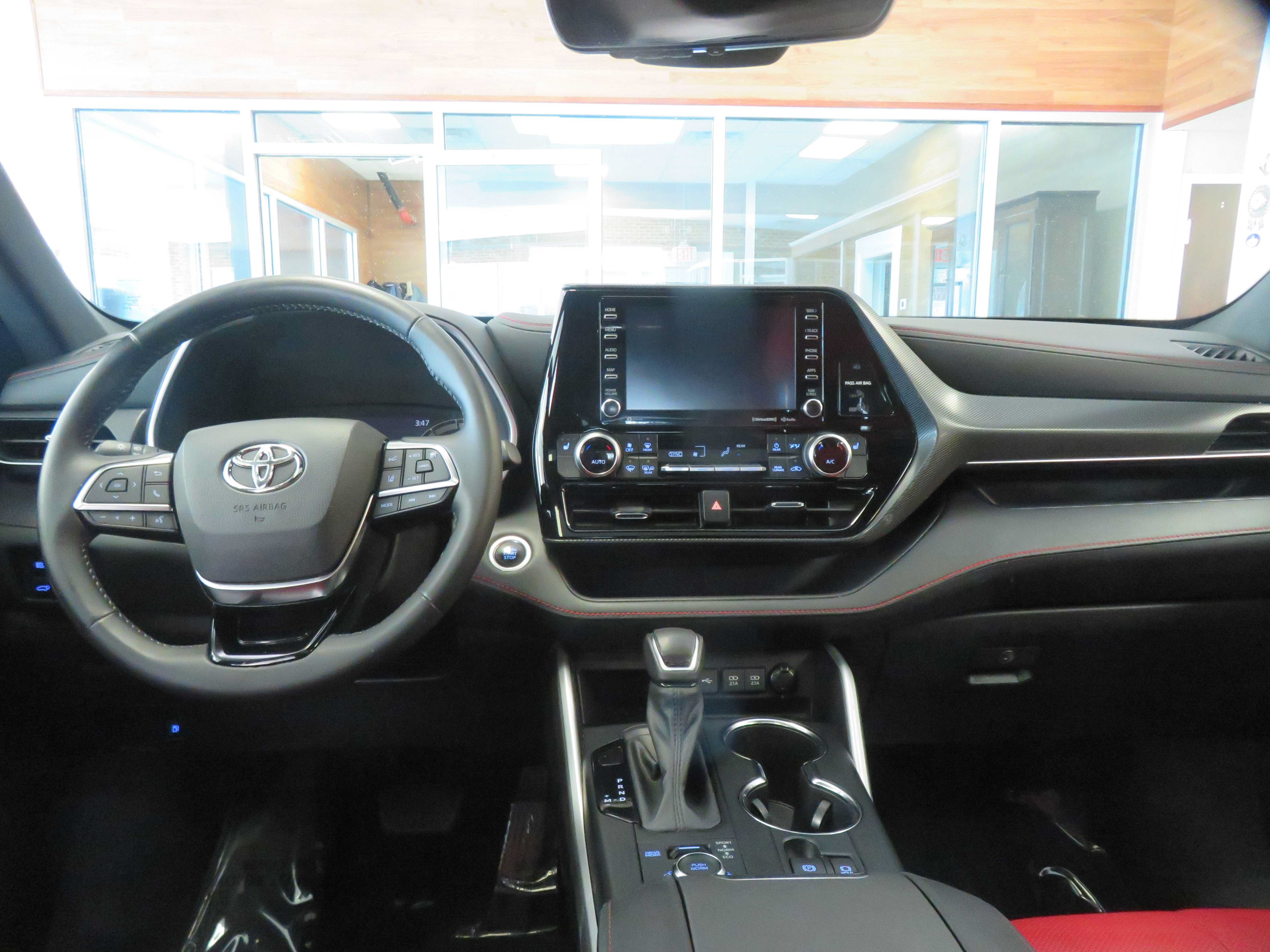 Used 2021 Toyota Highlander XSE AWD/4WD image 55