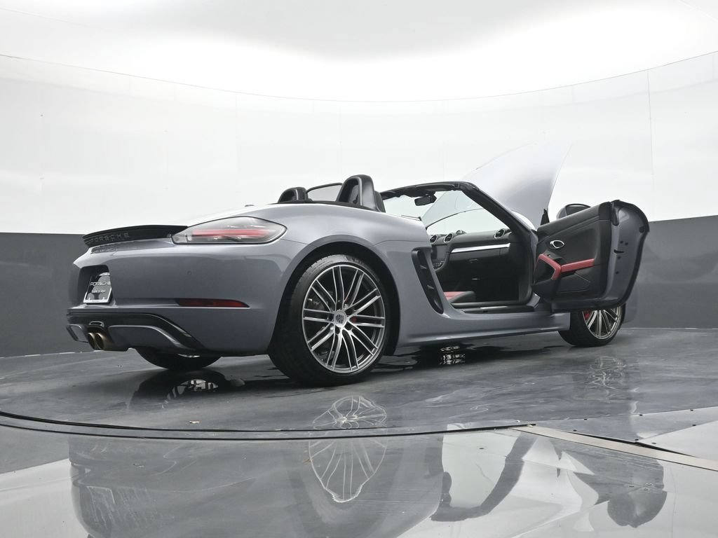 Certified 2025 Porsche 718 Boxster S RWD image 20