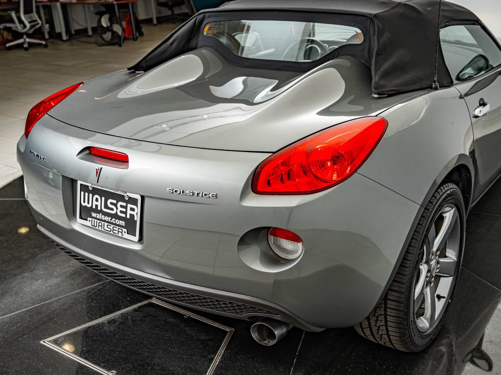 Used 2006 Pontiac Solstice Convertible w/ Premium Package RWD image 19