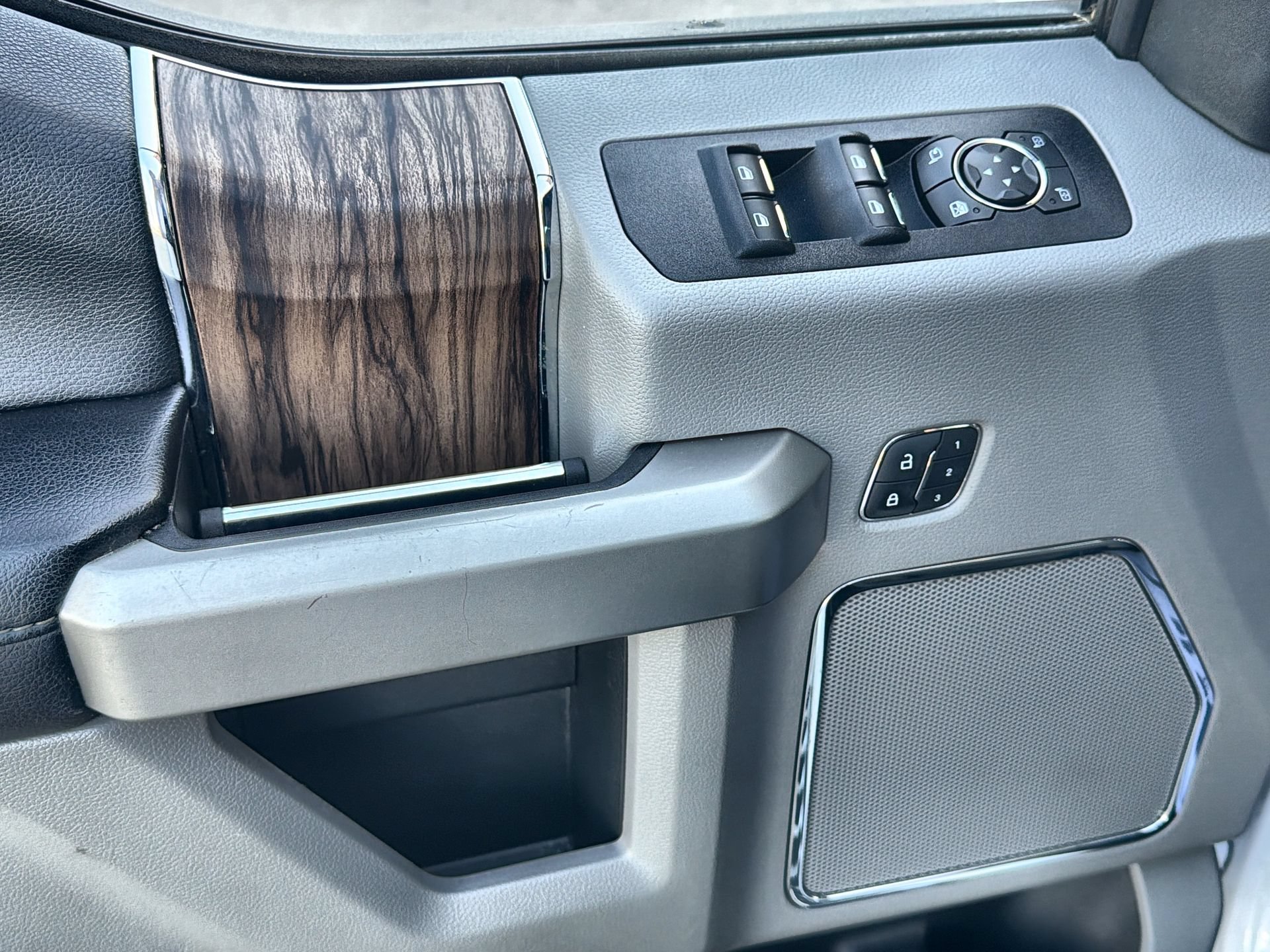 Certified 2020 Ford F150 Lariat RWD image 13