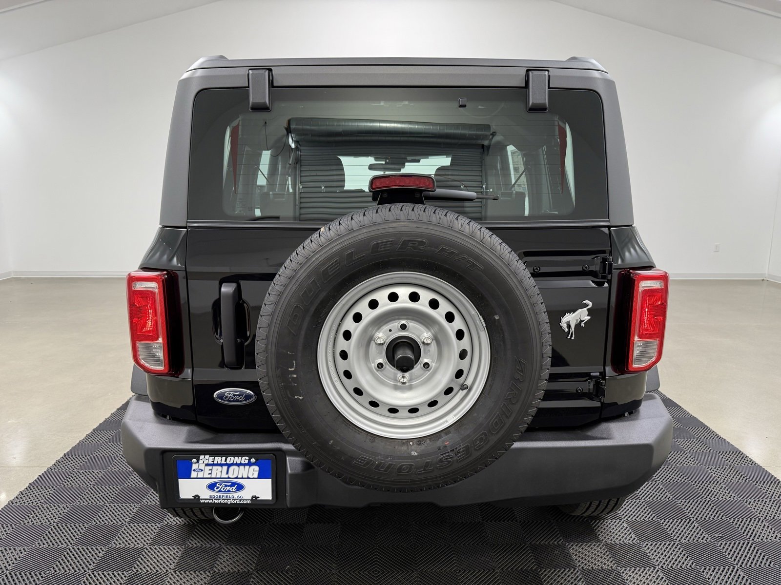 New 2025 Ford Bronco 4-Door image 5