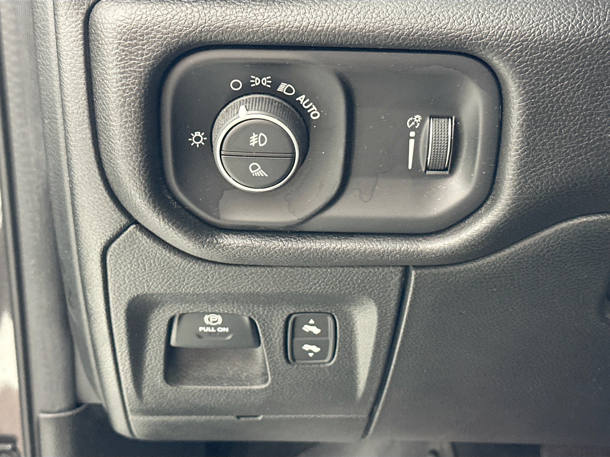 Used 2023 RAM 1500 Big Horn AWD/4WD image 10
