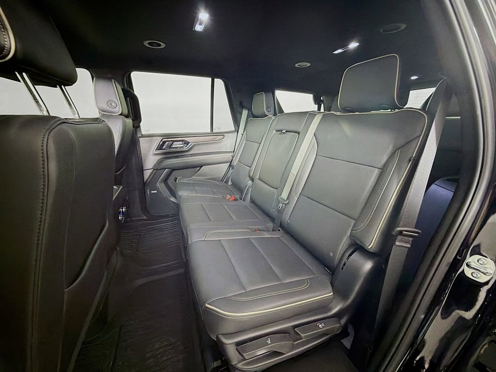 Used 2025 GMC Yukon Elevation AWD/4WD image 19
