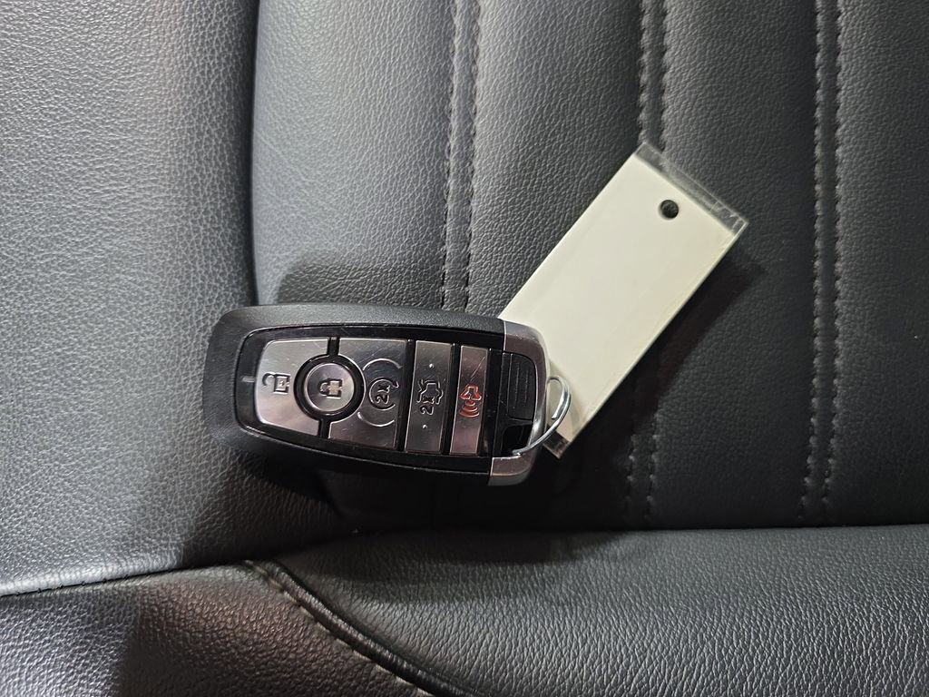 Used 2018 Ford Edge SEL w/ Equipment Group 201A image 35