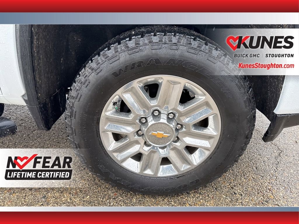 Used 2022 Chevrolet Silverado 2500 LTZ w/ LTZ Plus Package image 15