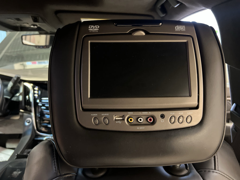 Used 2016 Cadillac Escalade Platinum AWD/4WD image 28