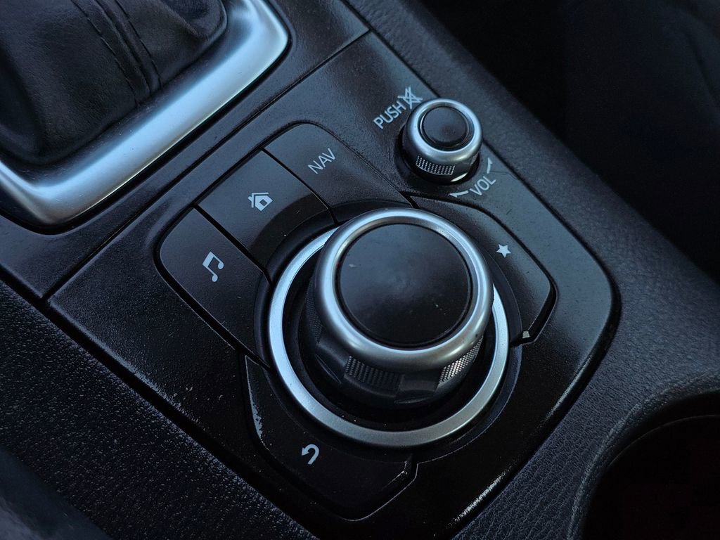Used 2015 MAZDA MAZDA3 i Sport image 32