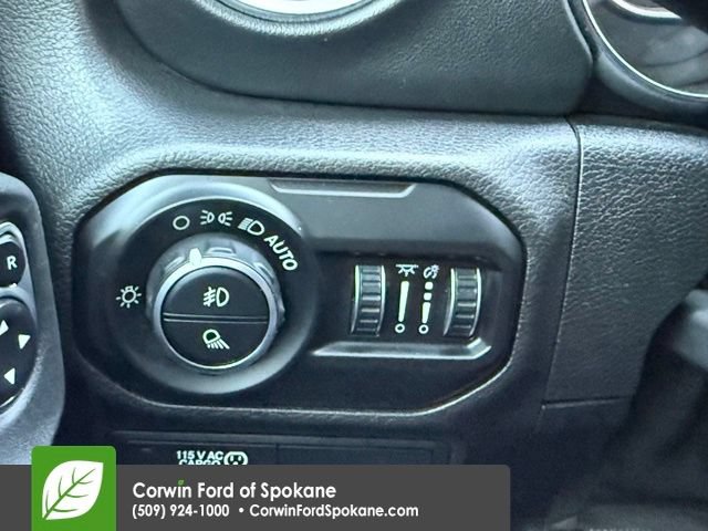 Used 2020 Jeep Gladiator Rubicon w/ Advanced Safety Group AWD/4WD image 26