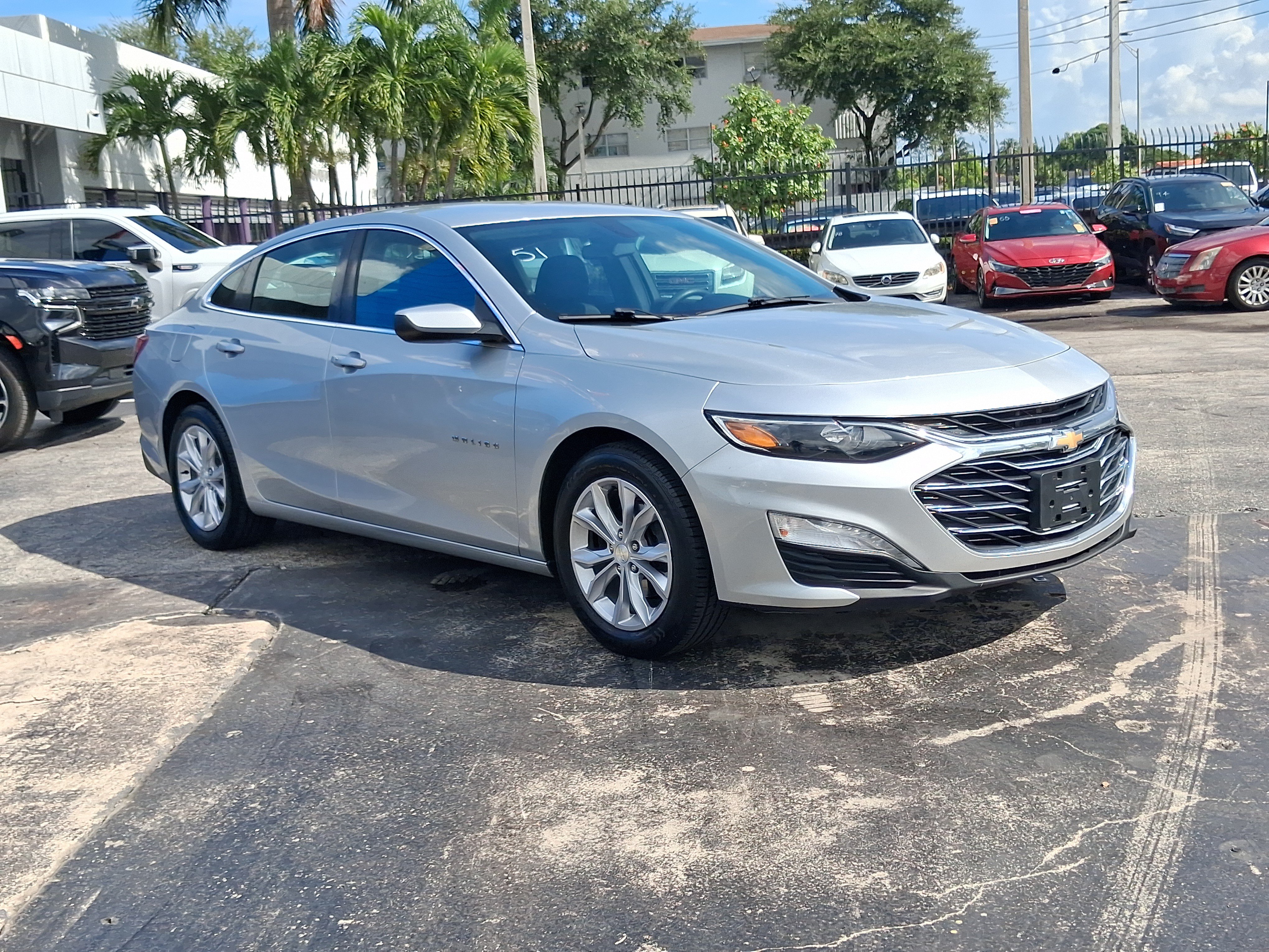 Used 2019 Chevrolet Malibu LT FWD image 4