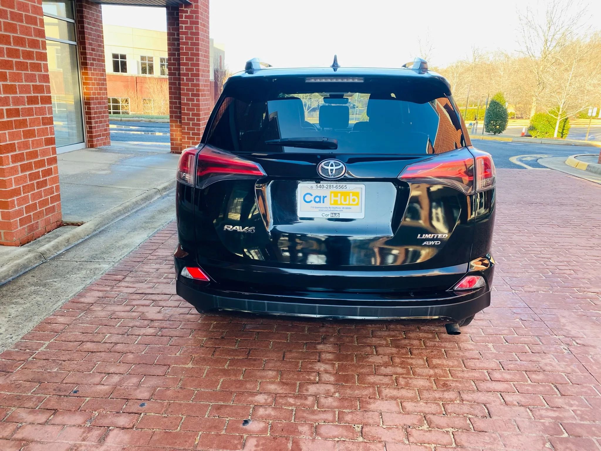 Used 2018 Toyota RAV4 Limited w/ All Weather Liner Package image 5