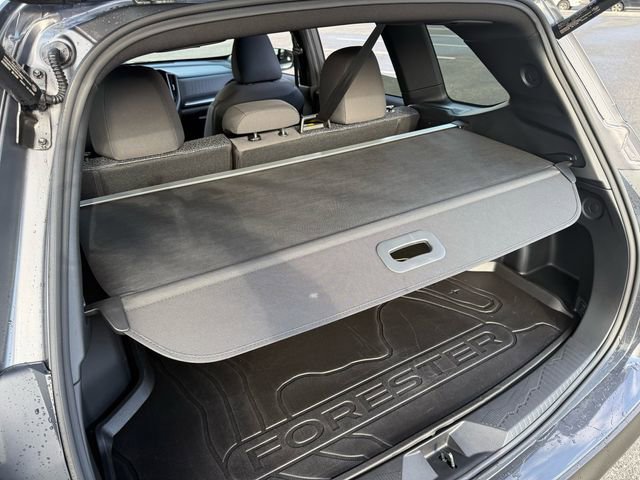 Used 2025 Subaru Forester Premium image 31
