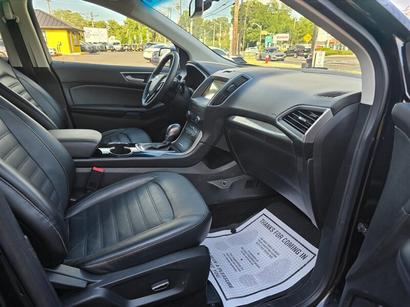 Used 2018 Ford Edge SEL w/ Equipment Group 201A AWD/4WD image 13