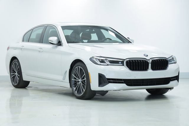 Used 2023 BMW 540i w/ Convenience Package image 3