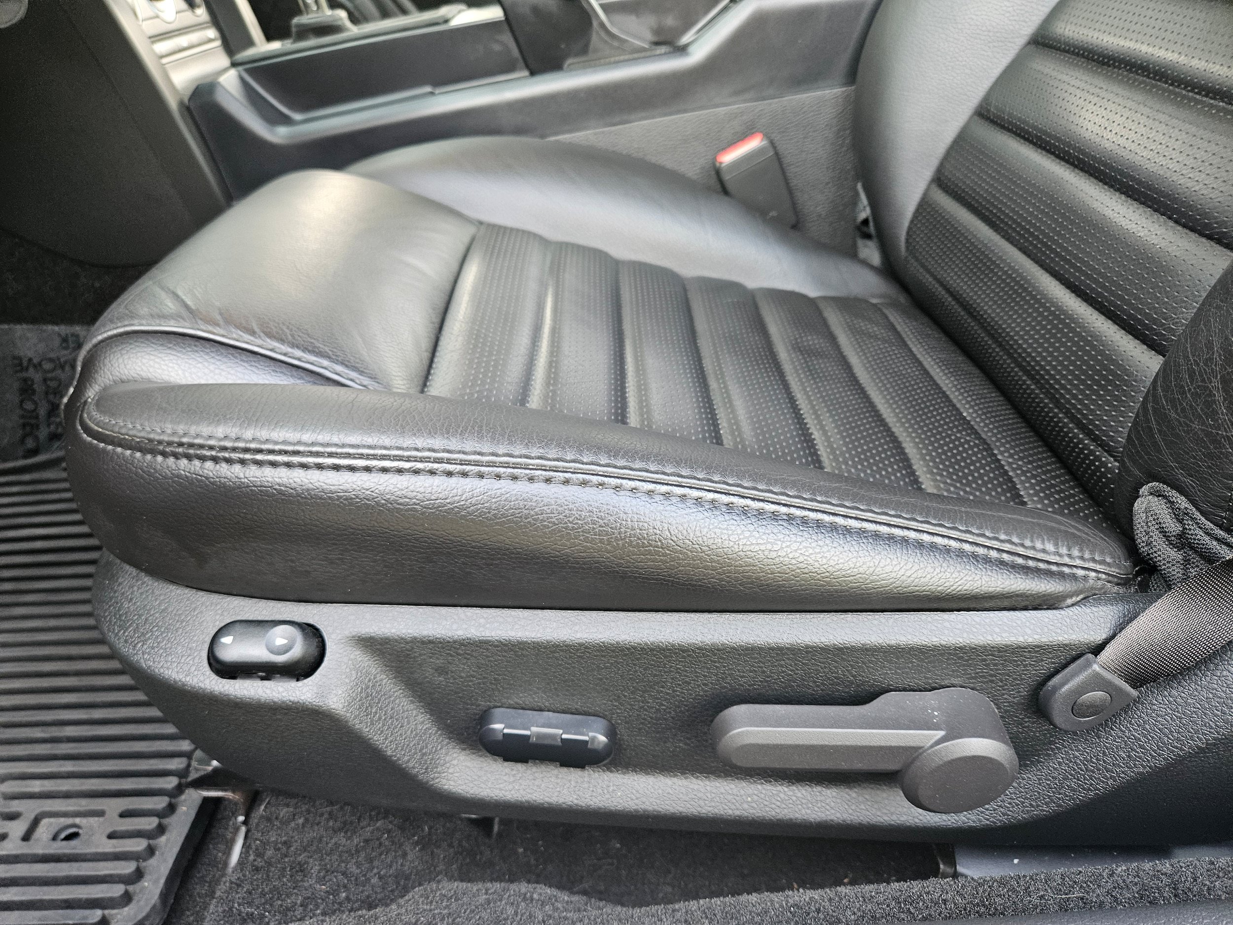 Used 2006 Ford Mustang GT Premium RWD image 27