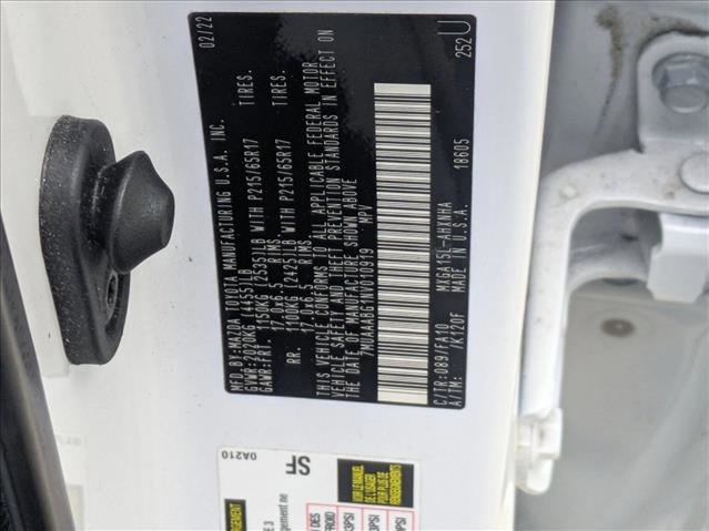 Used 2022 Toyota Corolla Cross L AWD/4WD image 16