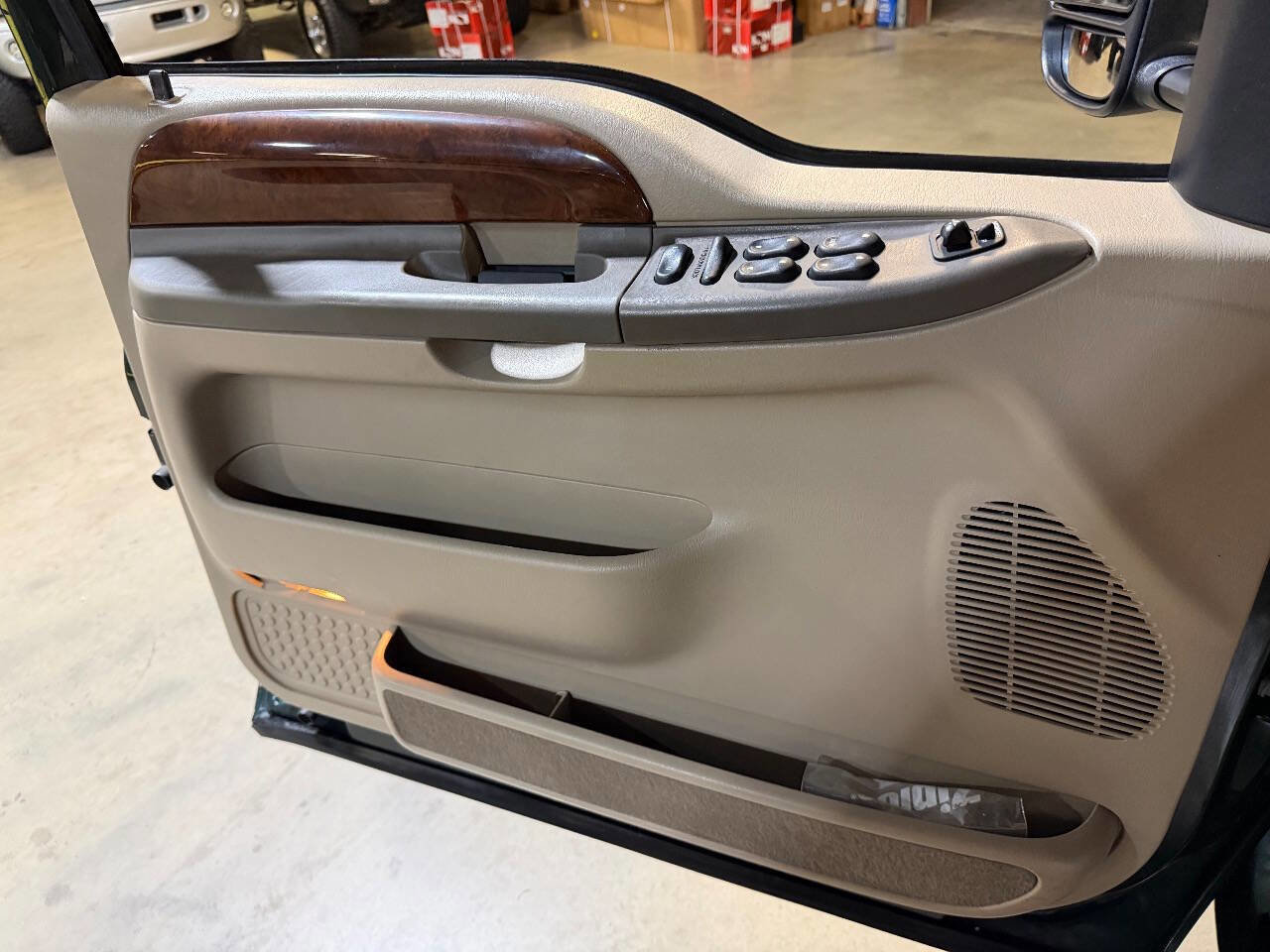 Used 2001 Ford F350 Lariat image 37