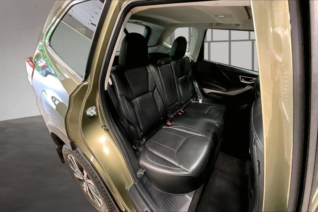 Used 2023 Subaru Forester Limited AWD/4WD image 25