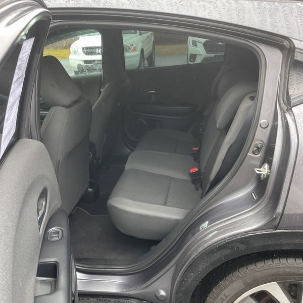 Used 2020 Honda HR-V Sport image 25