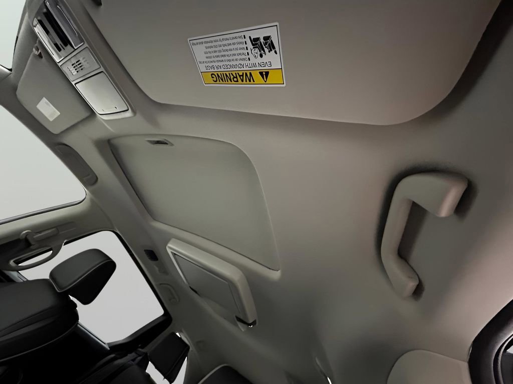 Used 2026 Honda Odyssey Elite image 30