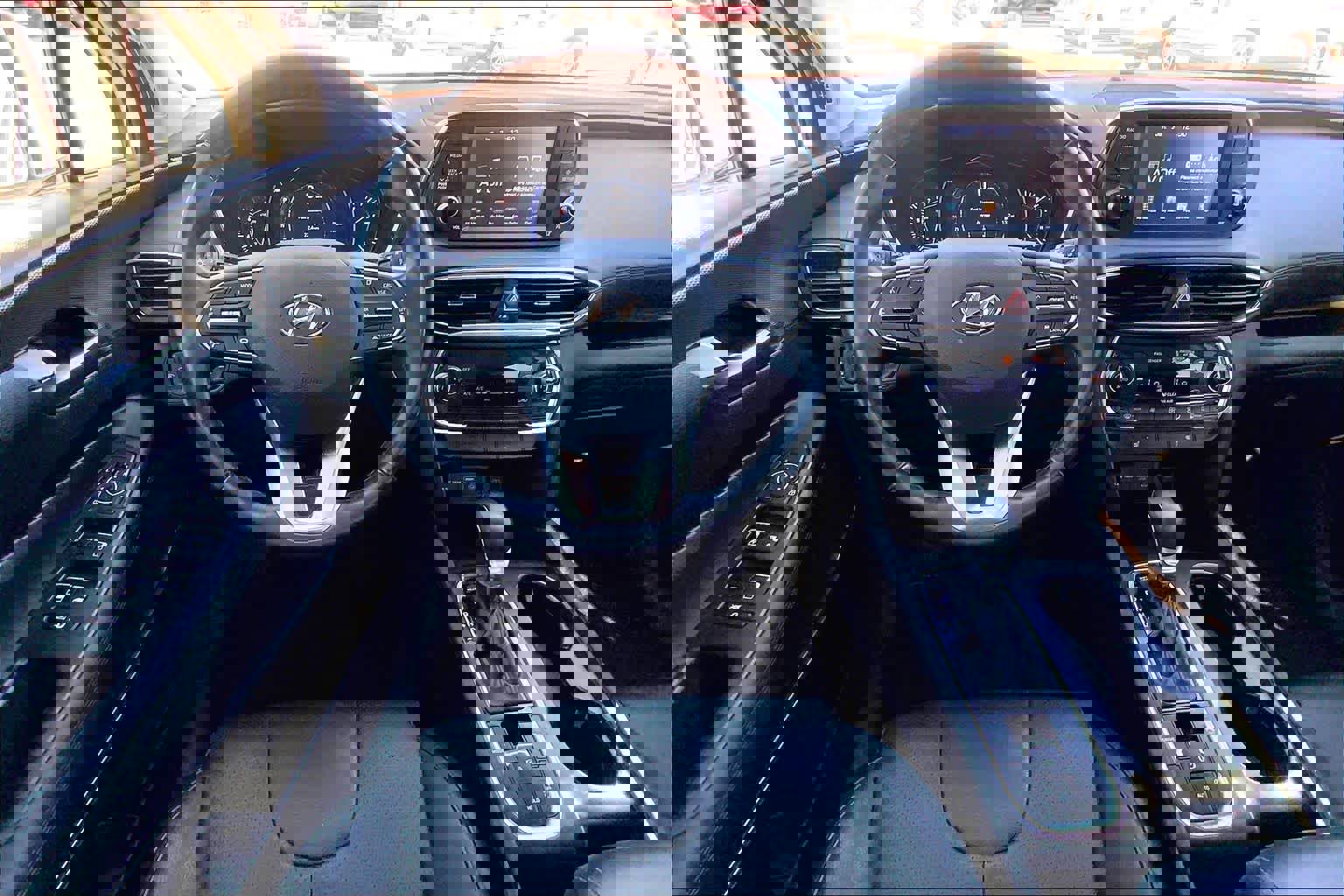 Used 2019 Hyundai Santa Fe SEL image 5