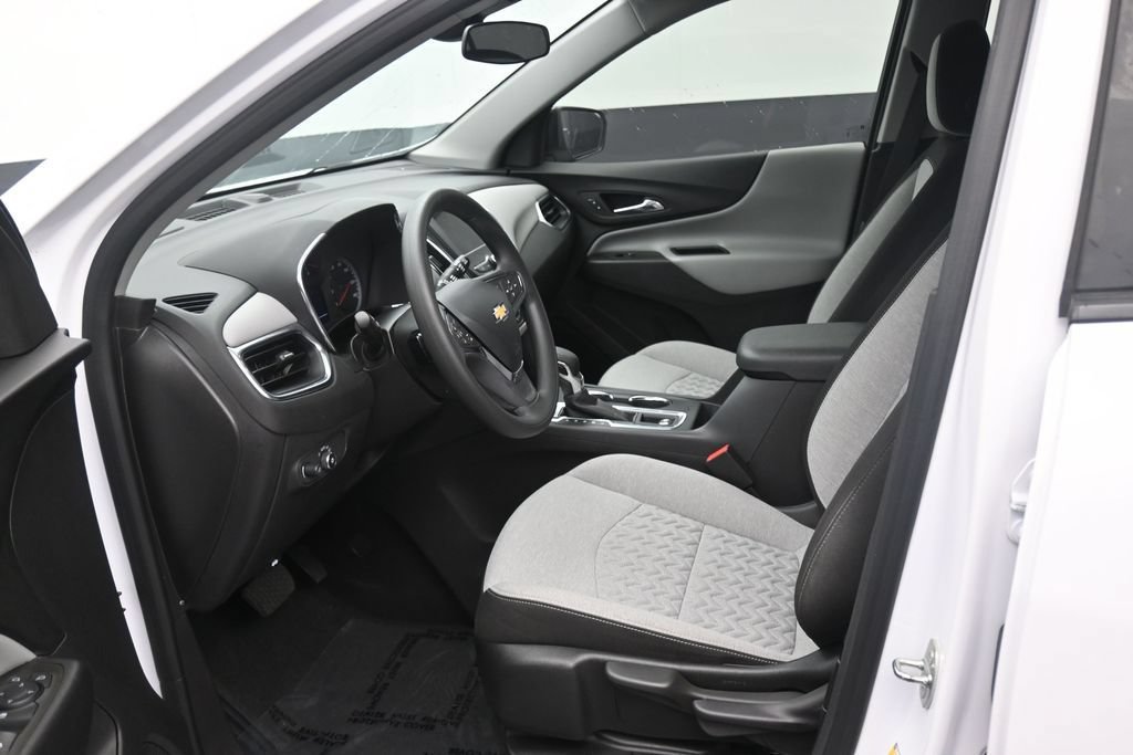 Used 2024 Chevrolet Equinox LS w/ Sport Edition FWD image 13
