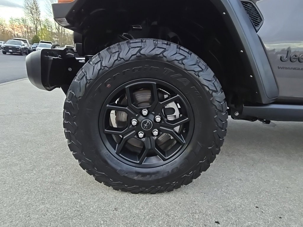 Used 2024 Jeep Wrangler Willys image 33