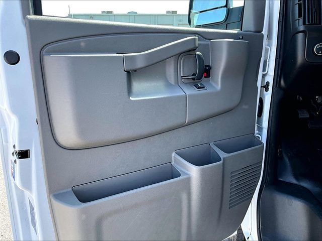 New 2026 Chevrolet Express 2500 w/ Driver Convenience Package RWD image 21