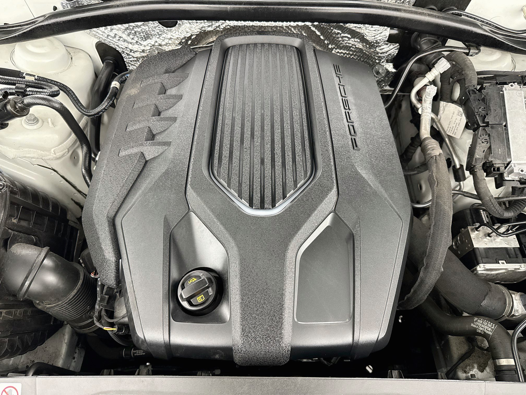 Used 2023 Porsche Macan AWD/4WD image 68