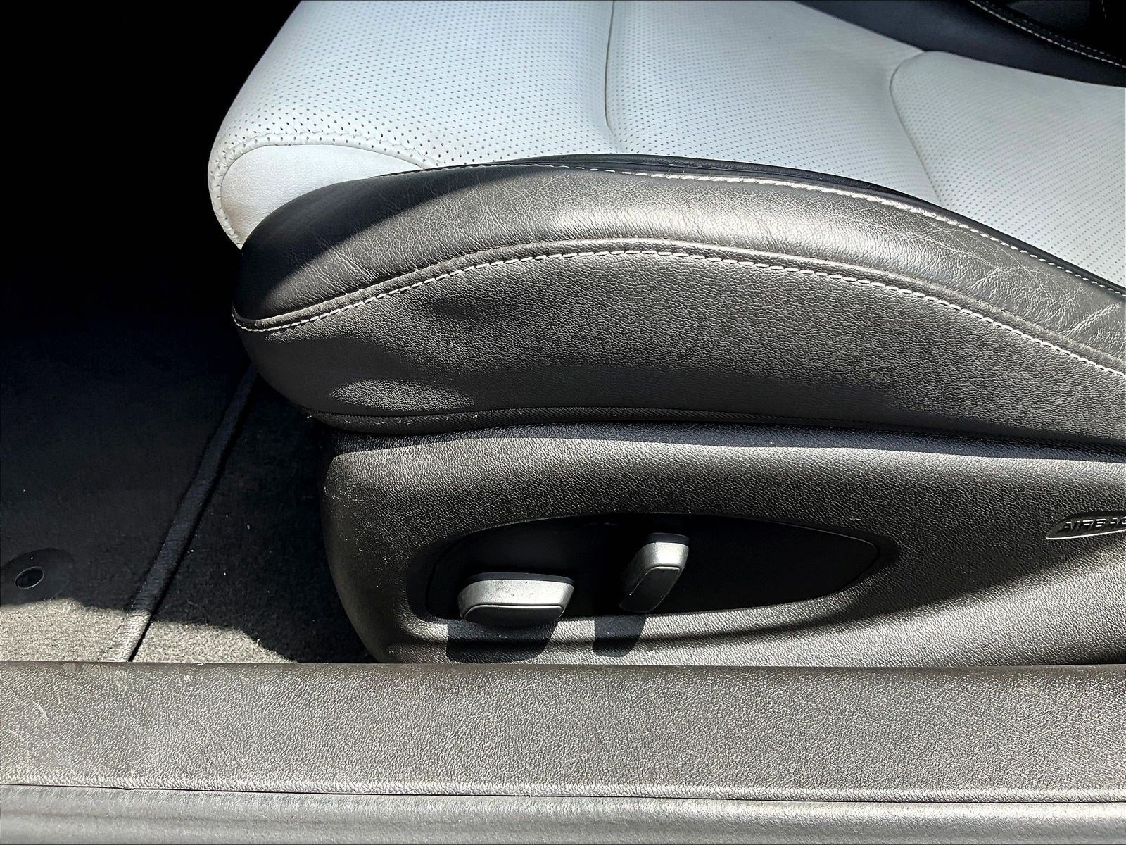 Used 2019 Chevrolet Camaro SS RWD image 34