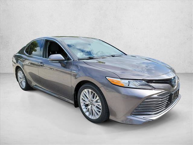 Used 2020 Toyota Camry XLE FWD image 3