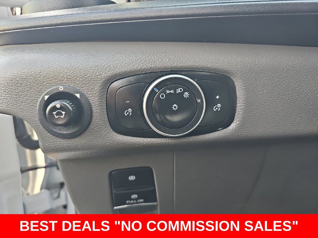 Used 2022 Ford E-Transit Medium Roof RWD image 26