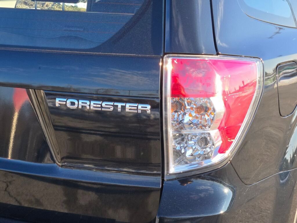 Used 2010 Subaru Forester 2.5X image 11
