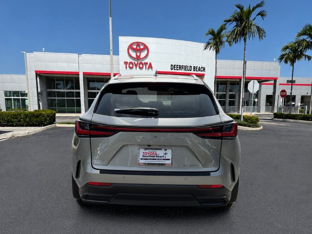 Used 2025 Lexus NX 250 FWD w/ Accessory Package (Z2) image 6