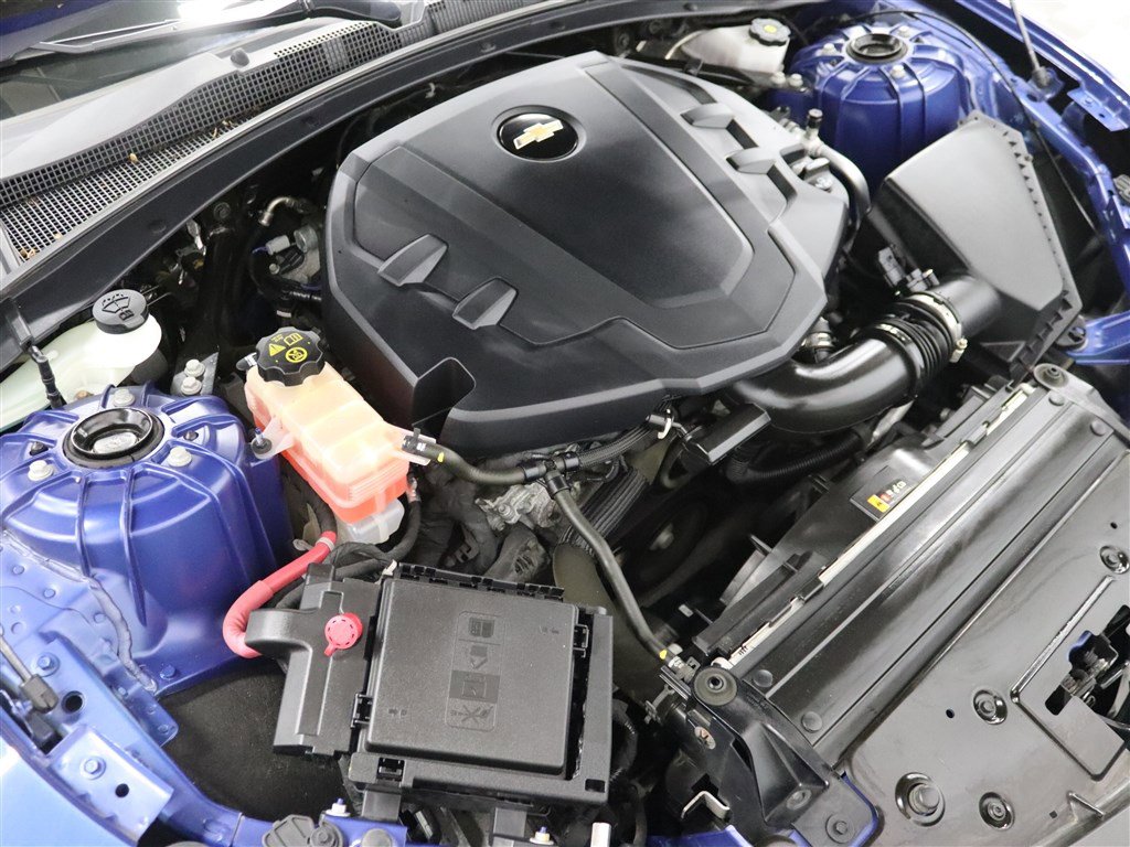 Used 2021 Chevrolet Camaro LT RWD image 29