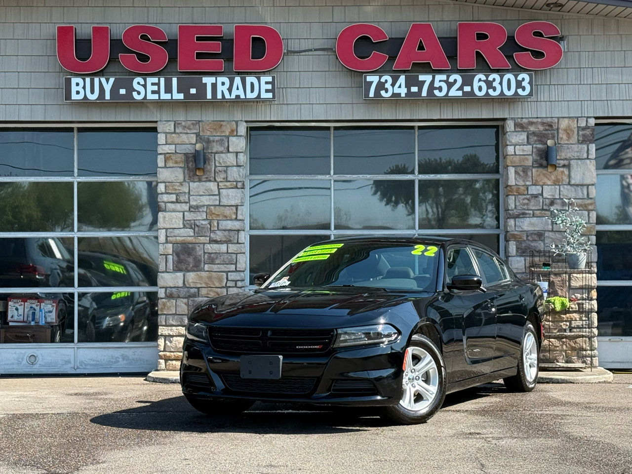 Used 2022 Dodge Charger SXT image 1