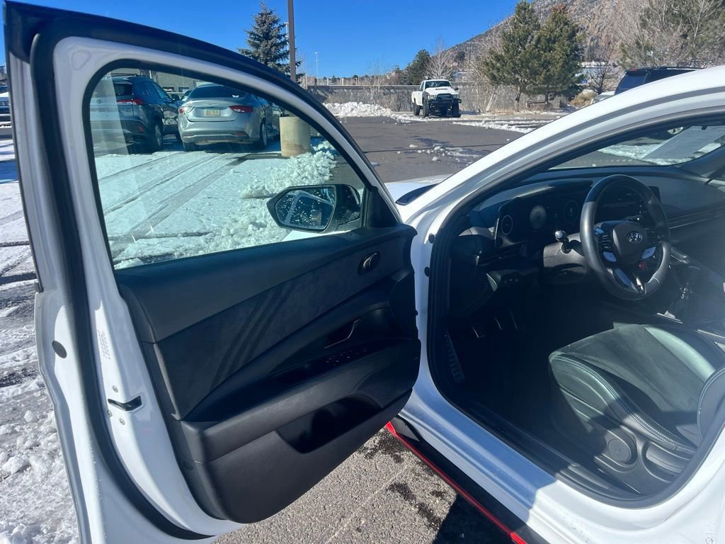 Used 2023 Hyundai Elantra N Base image 12