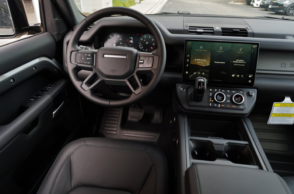 New 2026 Land Rover Defender 110 X-Dynamic SE AWD/4WD image 14