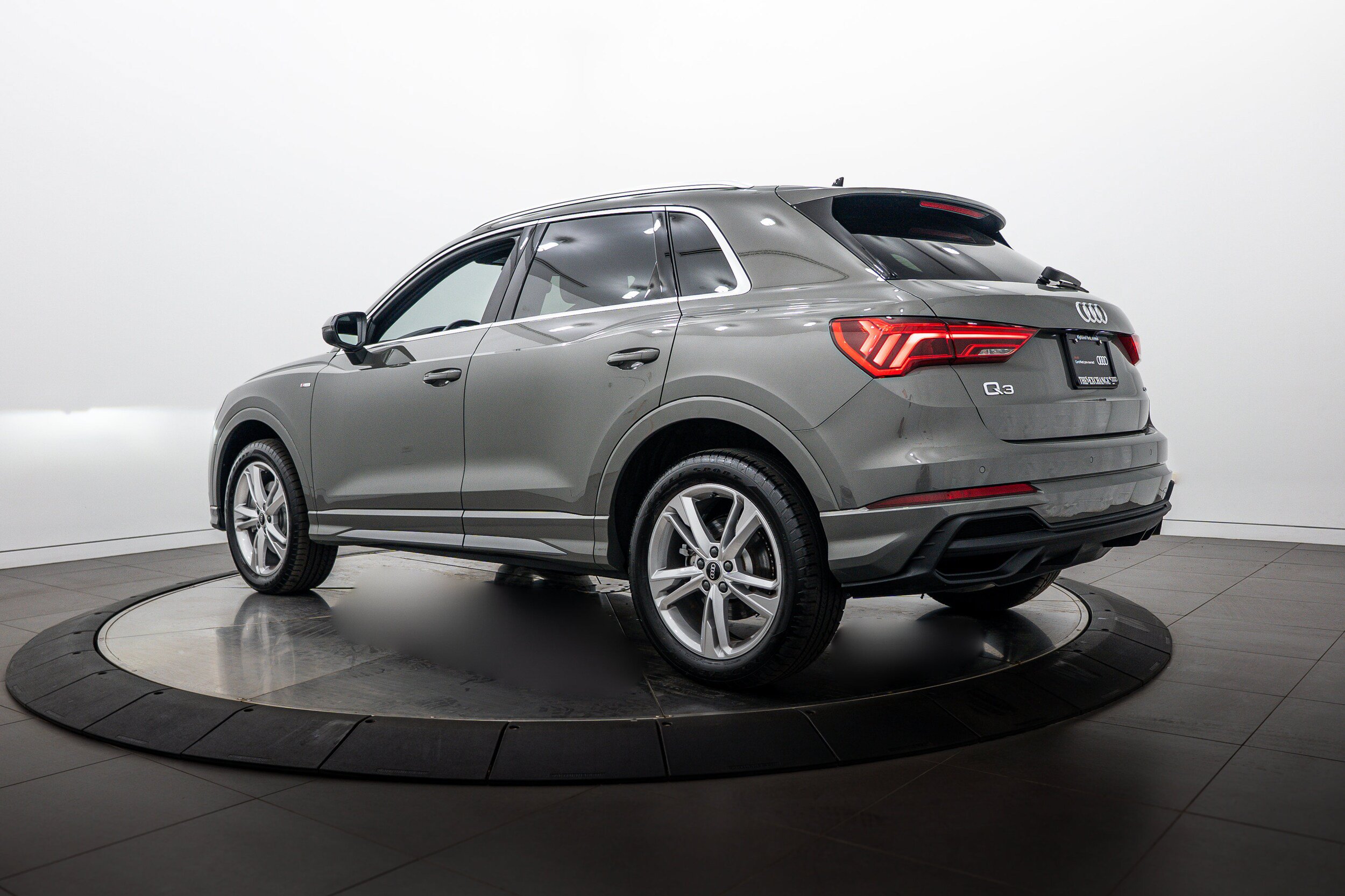 Certified 2023 Audi Q3 2.0T Premium Plus w/ Premium Plus Package AWD/4WD image 5