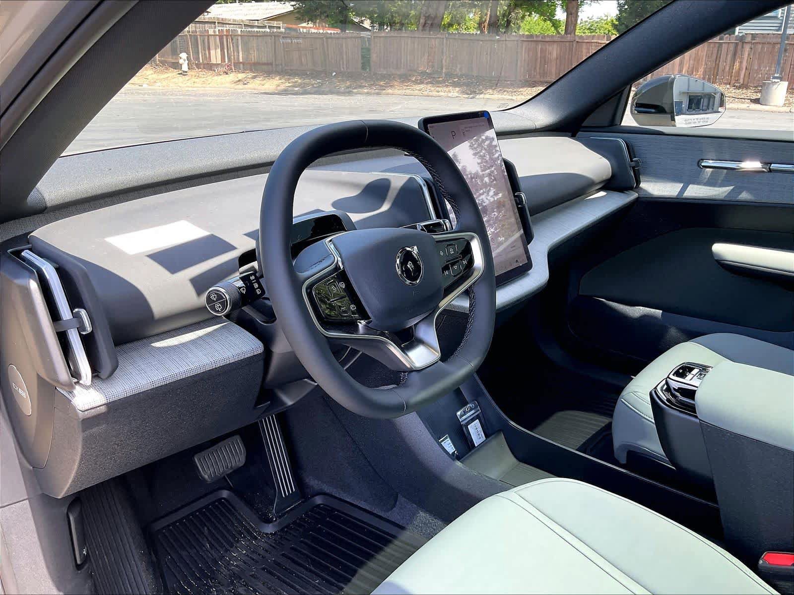 New 2026 Volvo EX30 Plus w/ Protection Package Premier AWD/4WD image 8