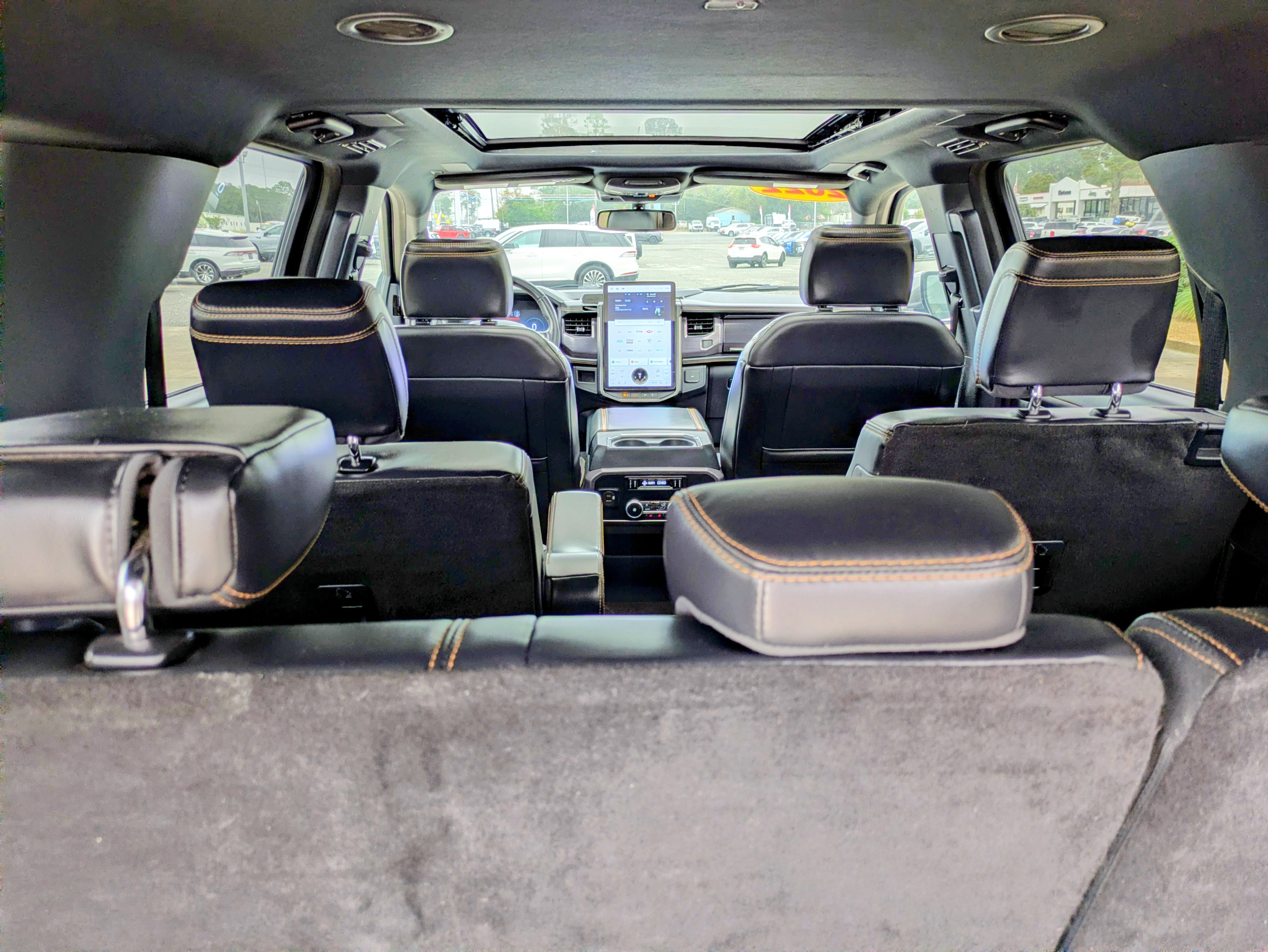 Used 2022 Ford Expedition Max Platinum RWD image 12