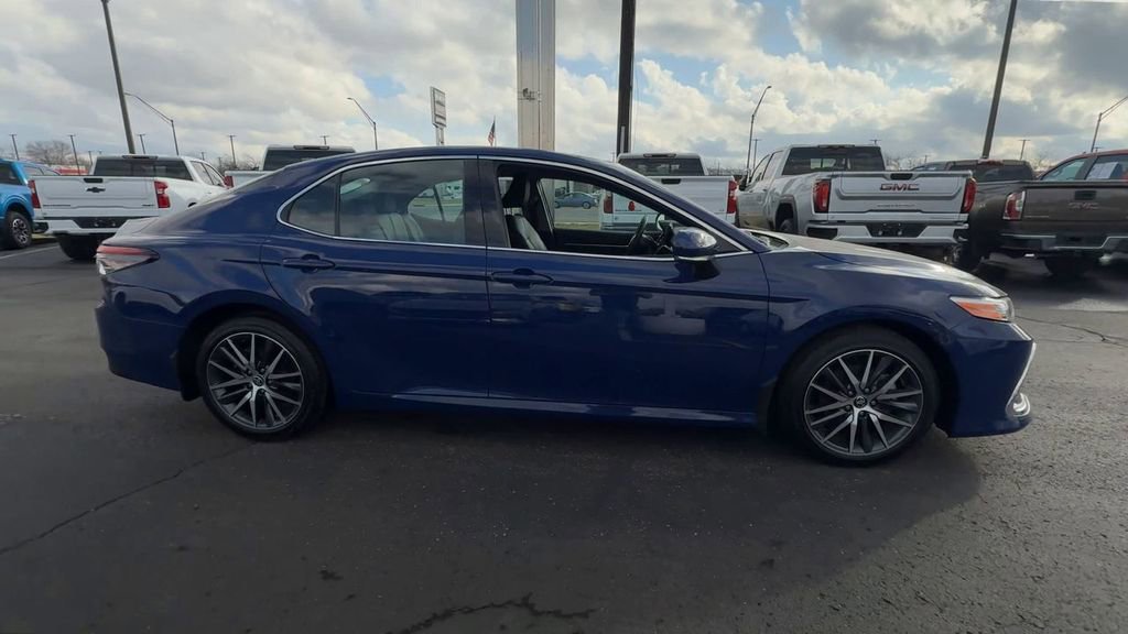 Used 2024 Toyota Camry XLE w/ Cold Weather Package image 9