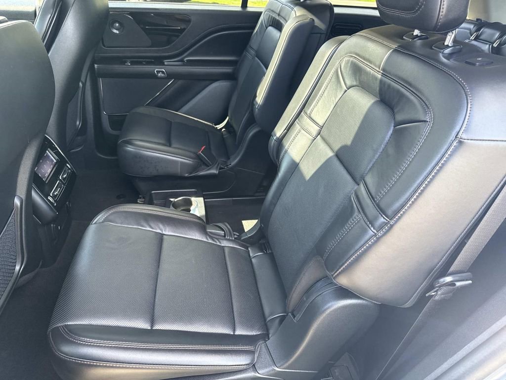 Used 2024 Lincoln Aviator Reserve w/ Elements Package Plus AWD/4WD image 15