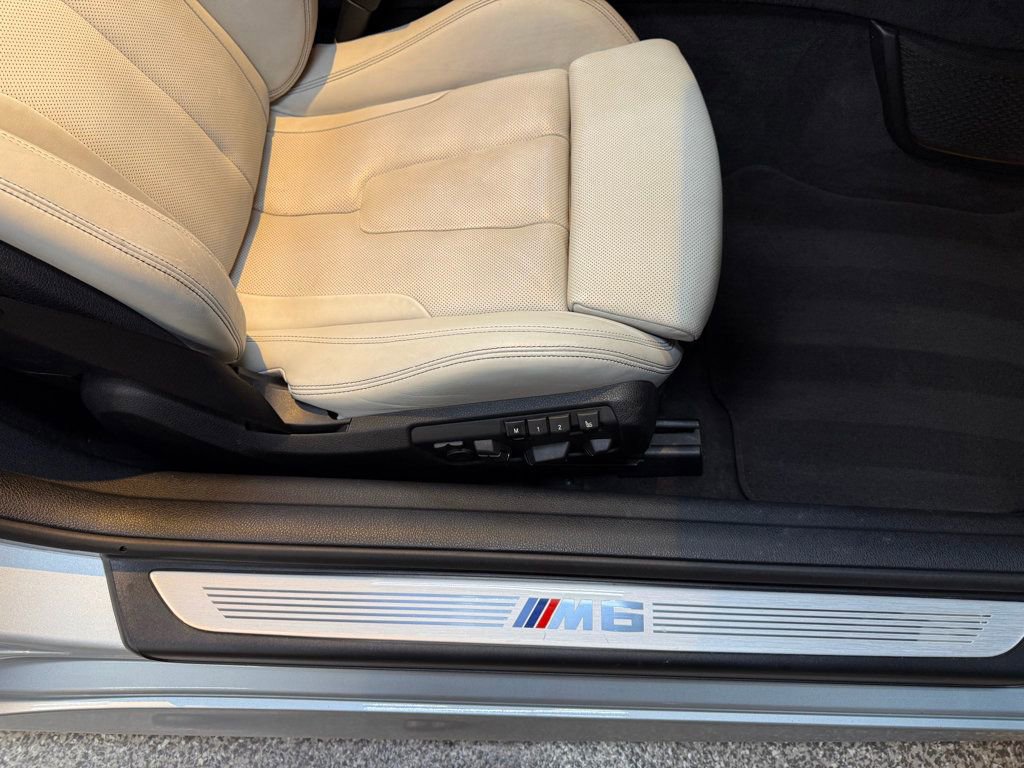 Used 2014 BMW M6 Convertible image 39