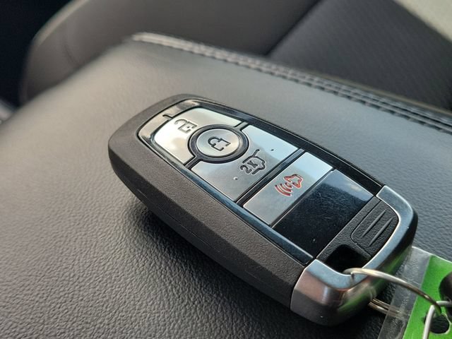 Used 2023 Ford Explorer XLT RWD image 40