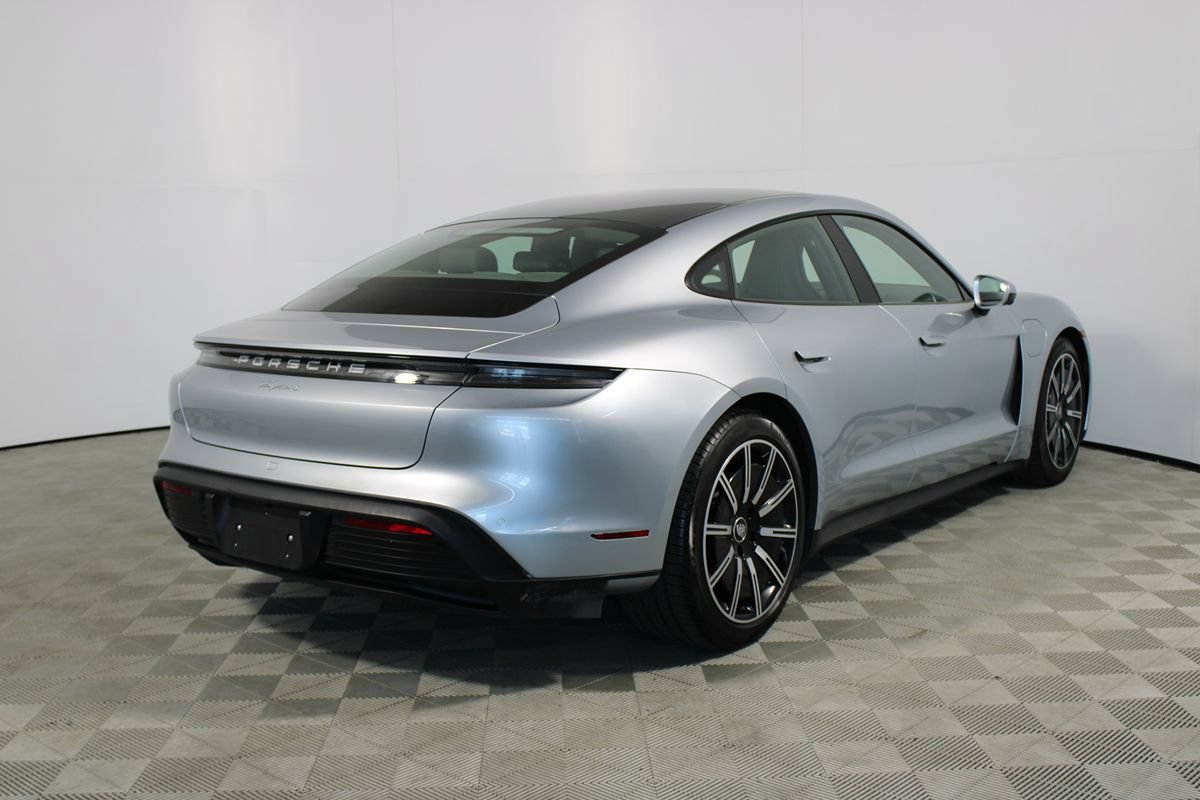 Used 2023 Porsche Taycan RWD image 6