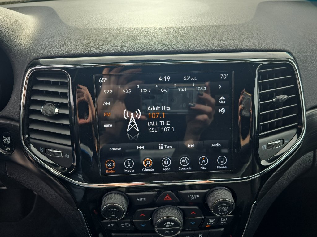 Used 2019 Jeep Grand Cherokee Altitude image 15