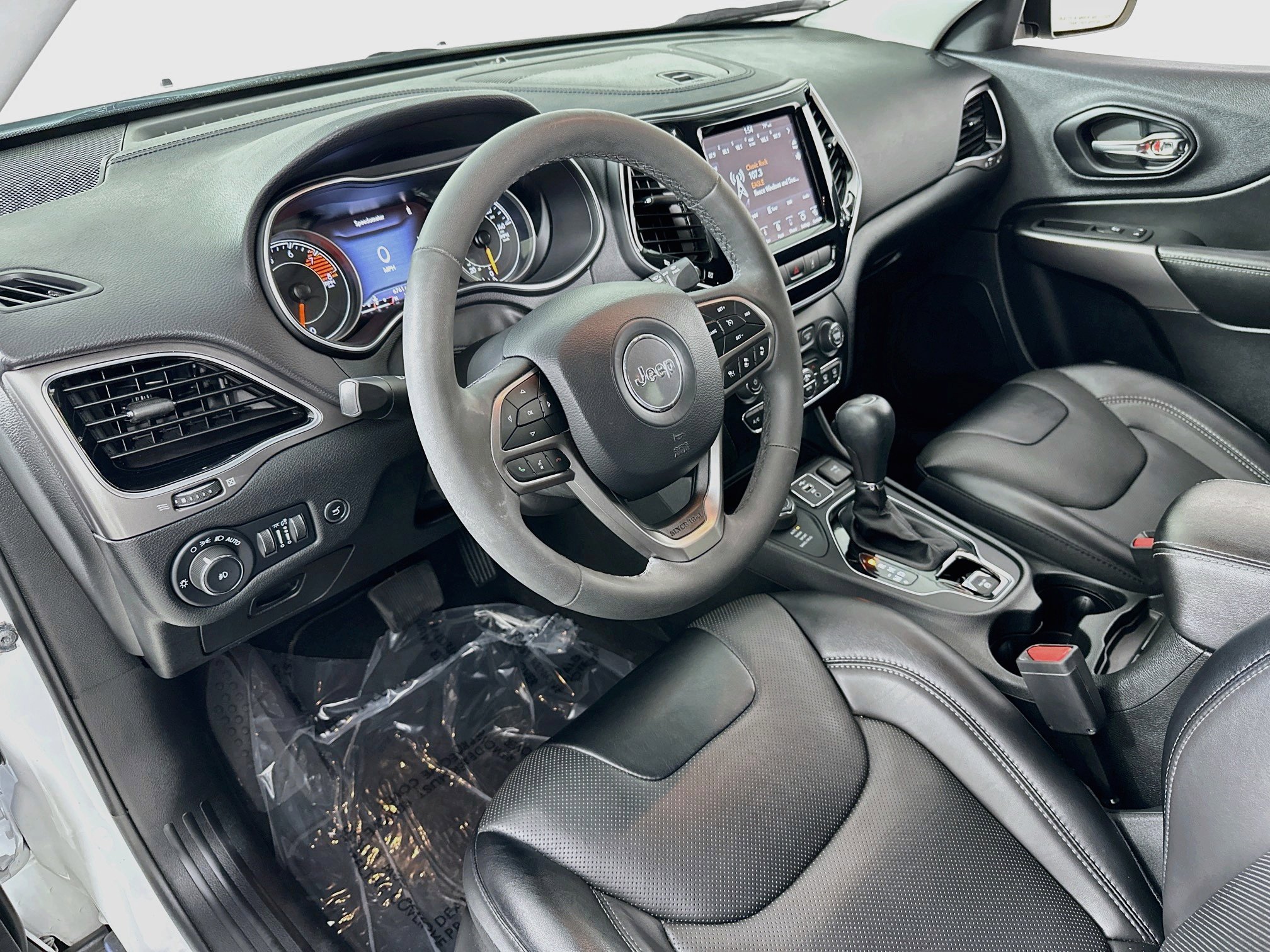 Used 2022 Jeep Cherokee Limited w/ Elite Package AWD/4WD image 9