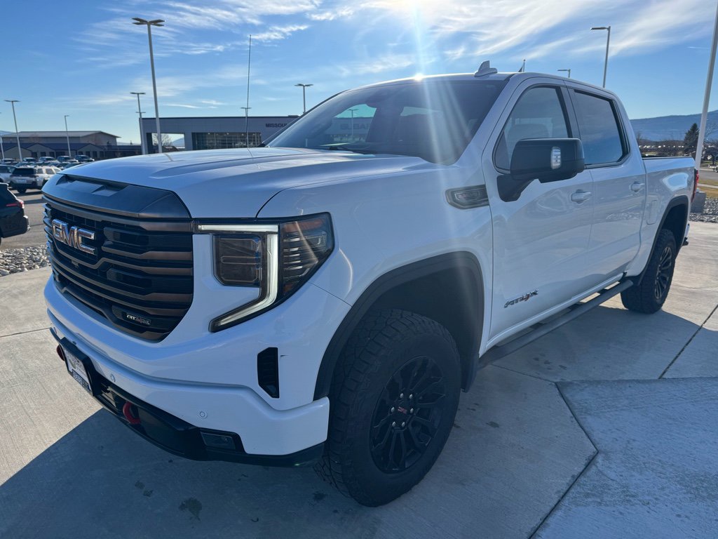 Used 2022 GMC Sierra 1500 AT4X image 5